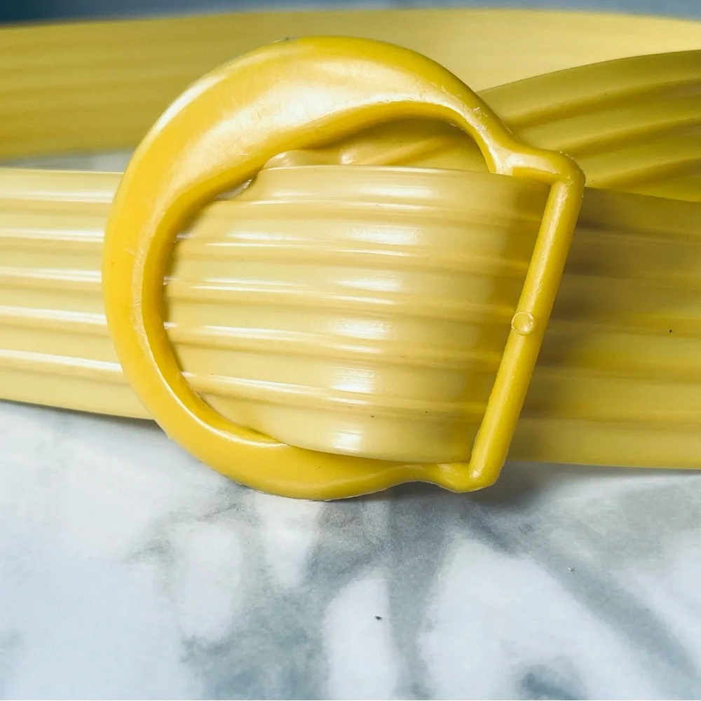 Vintage 80s Yellow Ribbed Women's Plastic Belt